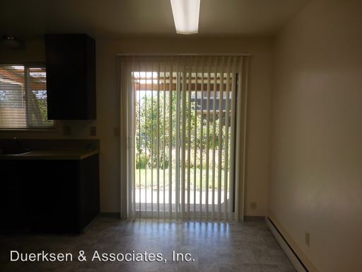 Building Photo - 108 NE Conifer Blvd