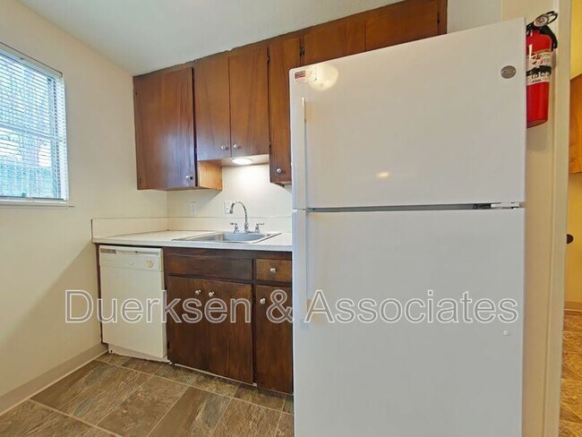 Foto del edificio - 607 NW Oak Ave
