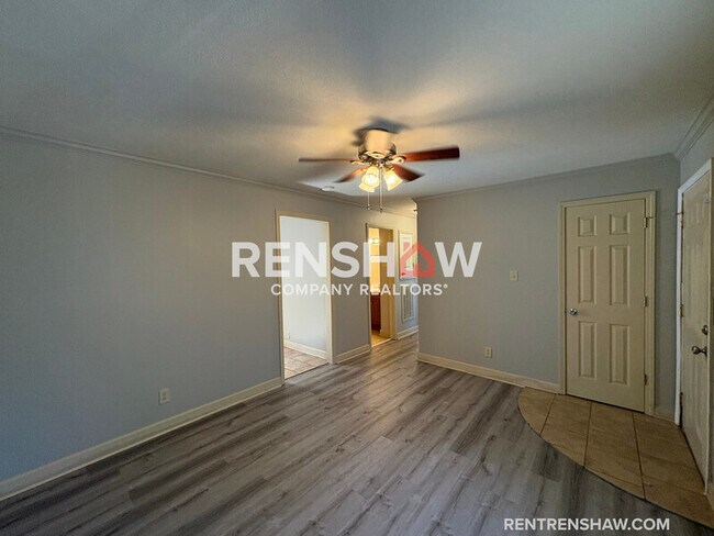 Building Photo - 948 Bear Creek Rd