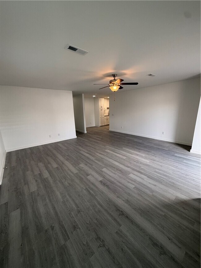 Building Photo - 4393 W Thrasher Dr