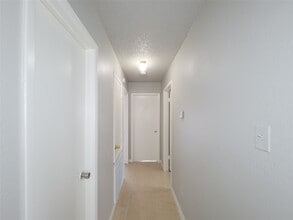 Building Photo - 17706 Glenhagen Ct