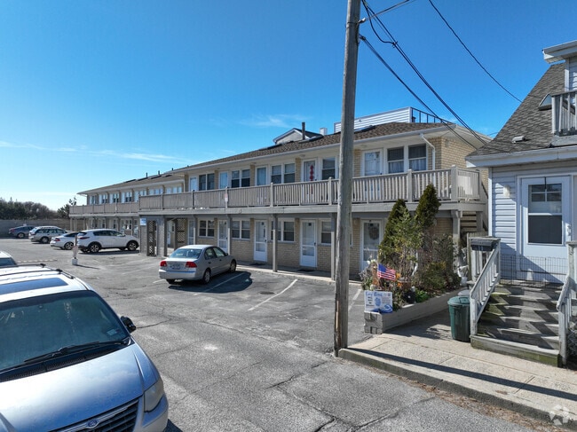Building Photo - 979 Oceanfront