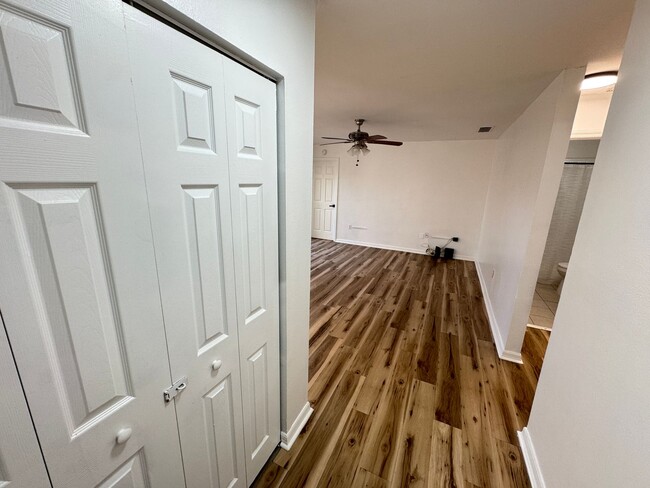 Foto del edificio - Cozy 2 Bedroom and 2 Bath Townhome in Kiss...
