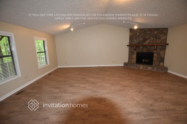 Foto del edificio - 3427 Hill Ln