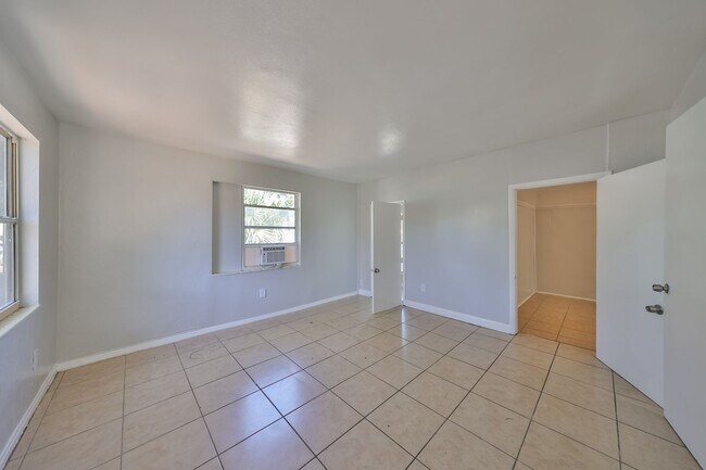 Foto del edificio - 4801 10th Ave S