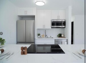 Building Photo - 84-707-707 Kiana Pl