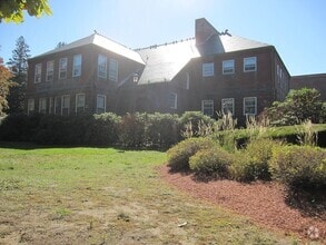 Building Photo - 147 Rawson Rd