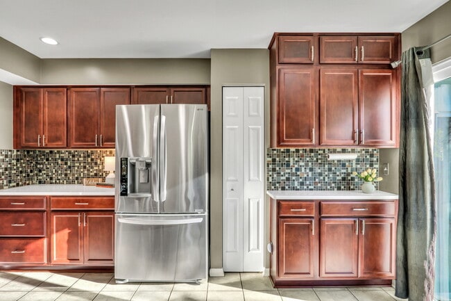 Foto del edificio - 1282 Berkshire Ln