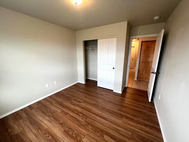 Foto del edificio - 3184 Forest Hills Dr
