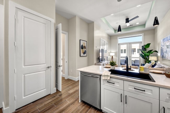 Building Photo - Live at Pine Market