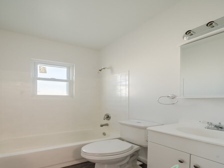 Primary Photo - 1152 Jefferson Ave
