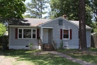 Building Photo - 1042 Barlen Dr