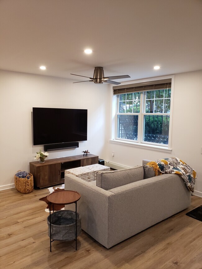 Foto del edificio - 15 E 117th St