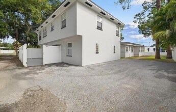 Building Photo - 5519 1/2 Gulfport Blvd S