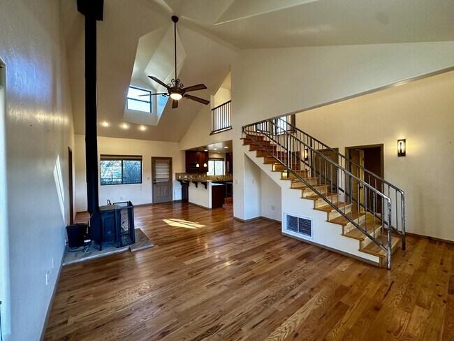 Foto del edificio - 4719 E Amber Rd