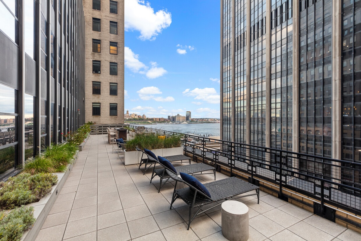 Placemakr Wall Street 110 Wall St New York, NY Apartments for Rent