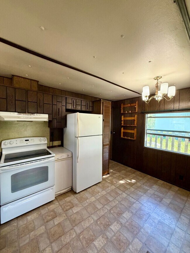 Foto del edificio - Cozy 3BR Home with Fenced Yard – Available Now!