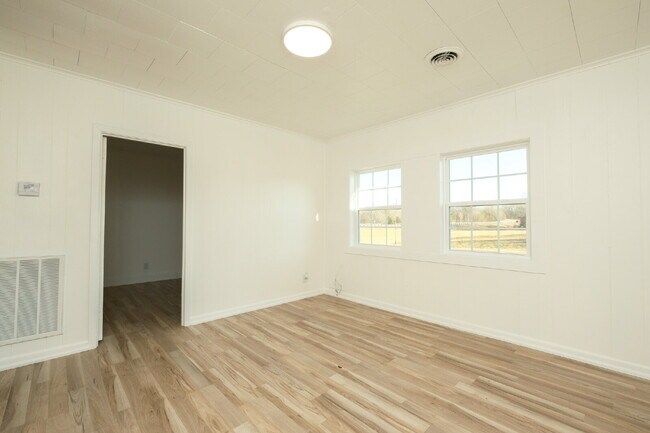 Foto del edificio - 449 W Main St