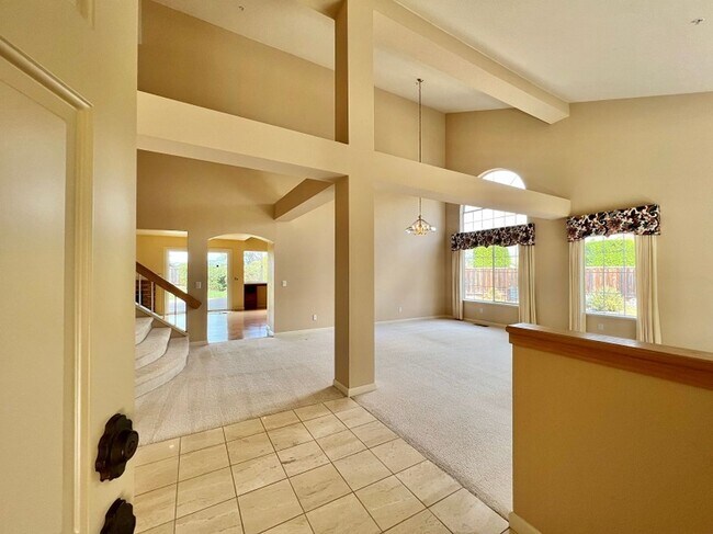Building Photo - Beautiful Four Bedroom North Napa Home