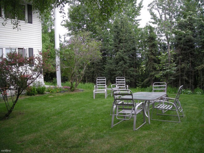 Foto del edificio - 2 br, 1 bath 4plex - 700 W 47th Ave Apt 1 #1