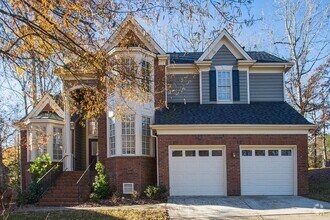 Building Photo - 1019 Woodhall Ln