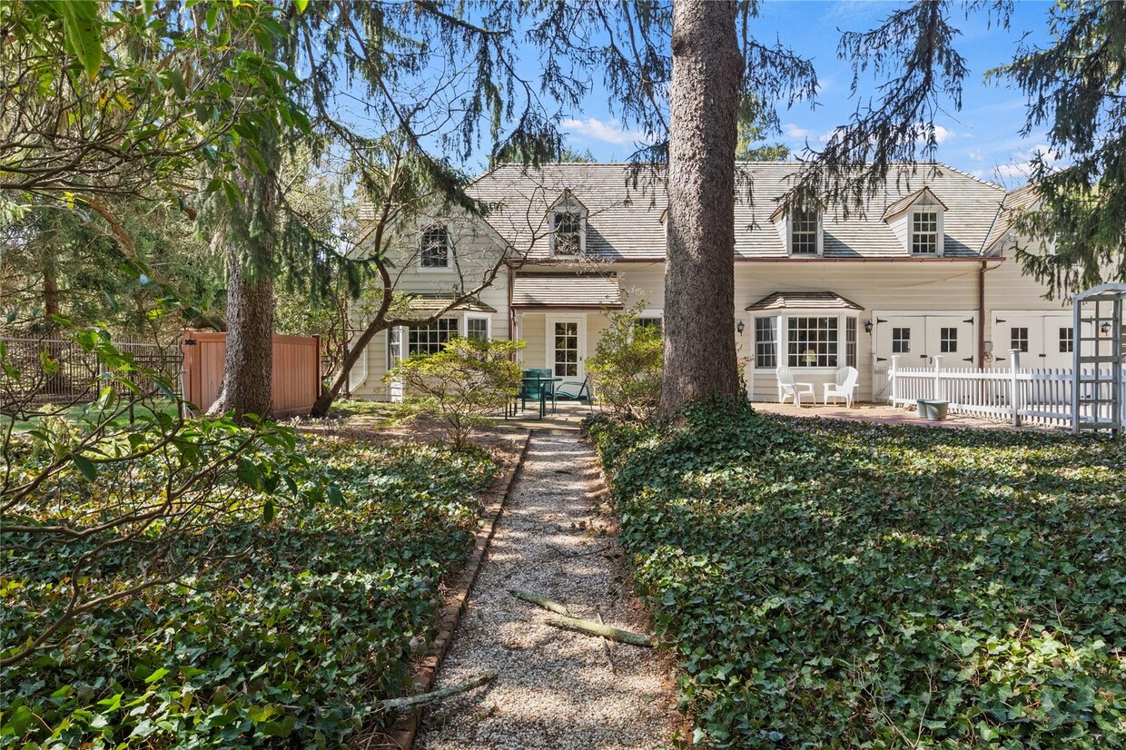 Foto principal - 87 Piping Rock Rd