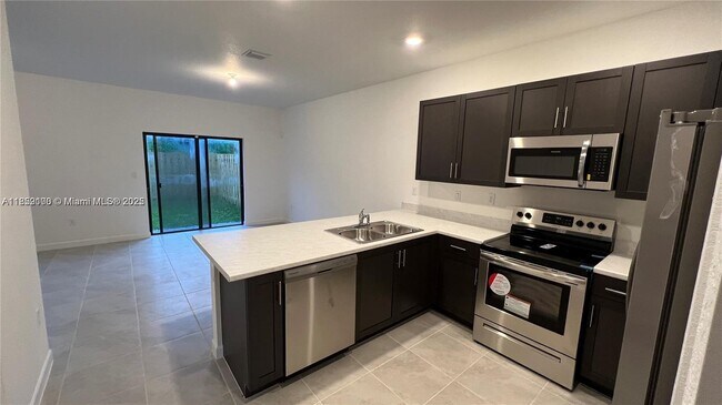 Foto del edificio - 28704 SW 134th Ct