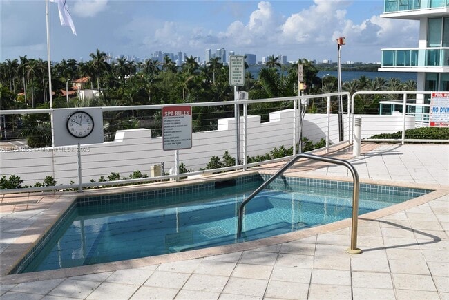 Building Photo - 7900 Harbor Island Dr