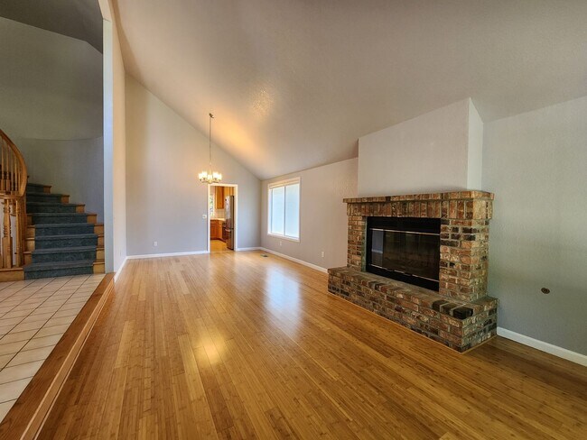 Foto del edificio - Spacious 4 Bed / 3 Bath Windsor Home