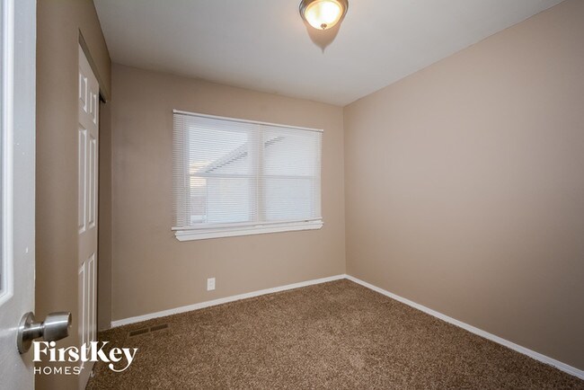 Building Photo - 1465 Aintree Dr