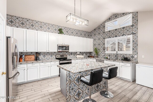 Building Photo - 8305 W Pioneer St