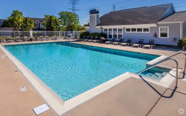 Sparkling pool - EAGLE CHASE APARTMENTS