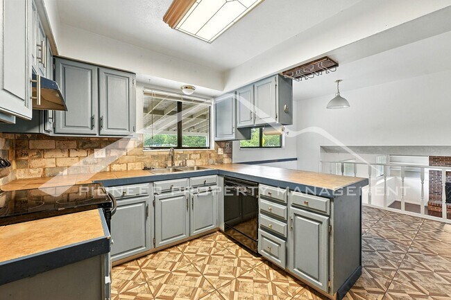 Photo - Charming Home with Washer/Dryer and Fenced...