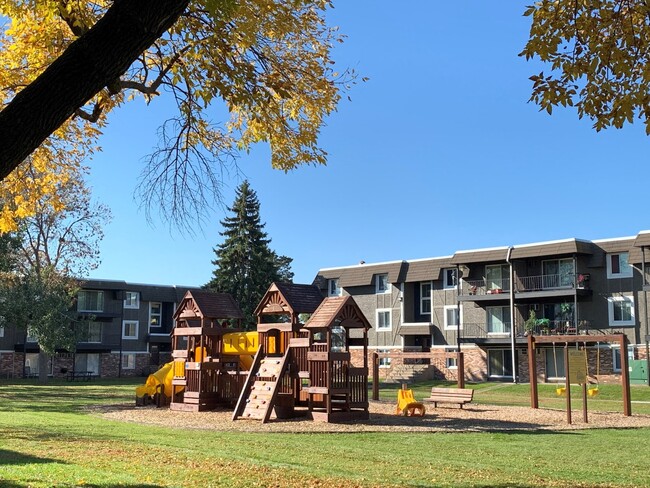 Building Photo - Moonraker Apartments