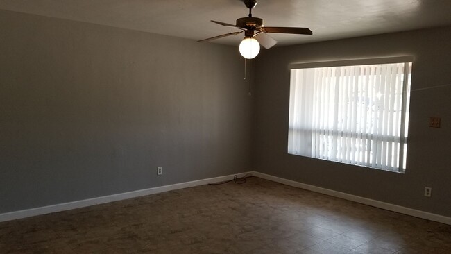 Building Photo - COMING SOON....NICE 4 BED 2 BATH CORNER LO...