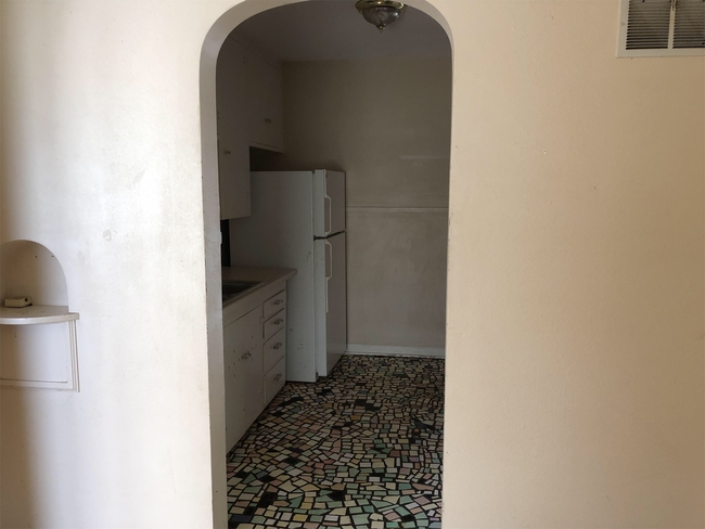 Foto del edificio - 1701 E Lewis St