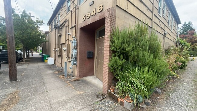 Building Photo - 5944-5948 NE 30th Ave