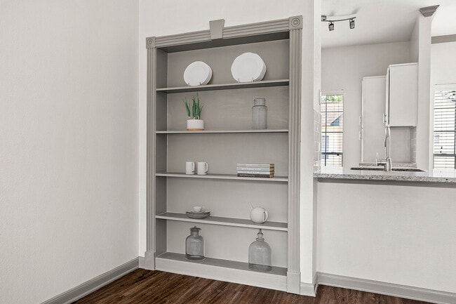 C242510_AstonCincoRanch_1B1BPartialROI_Shelf_03 - Aston at Cinco Ranch