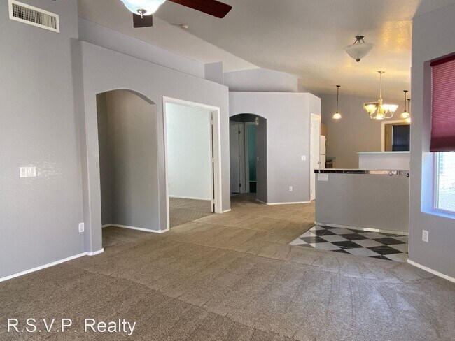 Building Photo - 3 br, 2 bath House - 4632 W. Del Rio St.