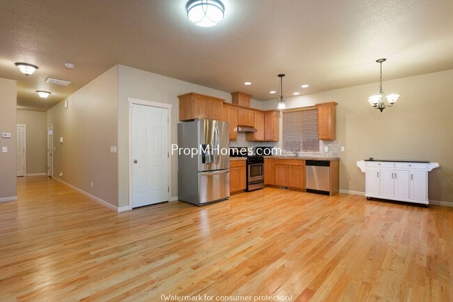 Foto del edificio - Charming Four Bedroom Home in Aloha on Quiet Cul-De-Sac!