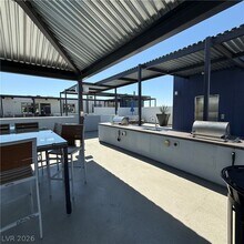 Building Photo - 8925 W Flamingo Rd