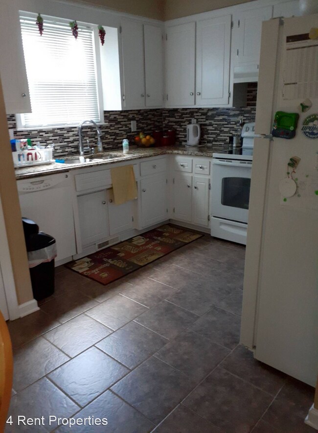 Foto del edificio - 3 br, 2 bath House - 116 Shady Maple Dr.
