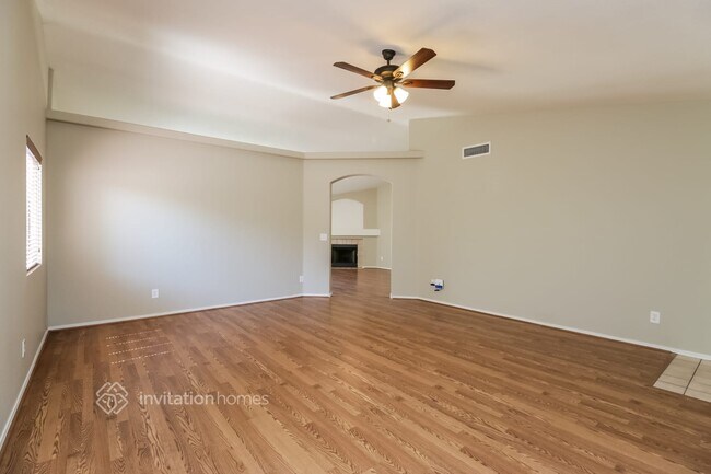 Building Photo - 8625 W Monte Vista Rd