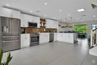 Building Photo - 8330 SW 154th Ave