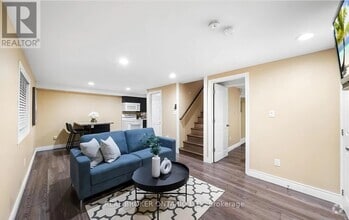 Building Photo - 10 Annamaria Dr