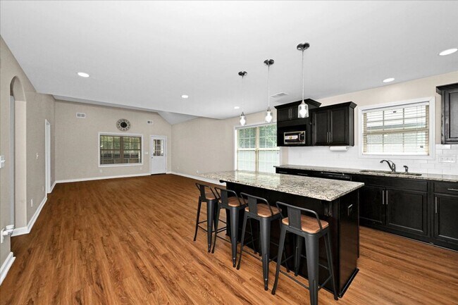 Foto del edificio - 3 Bedroom, 2 Bath home.