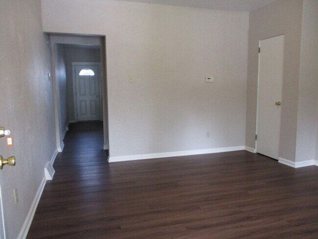 Building Photo - WHIP 313