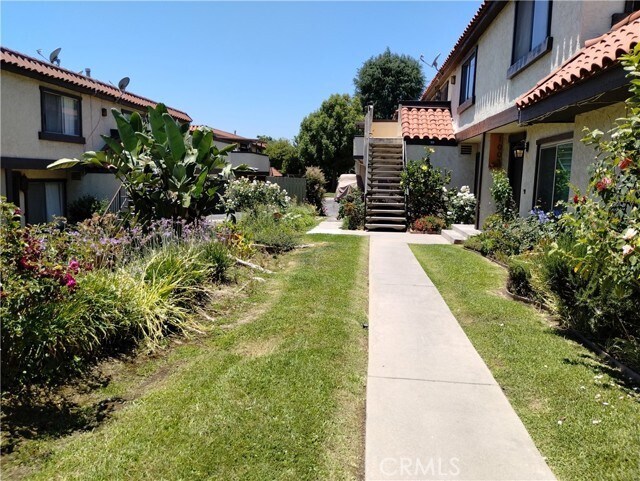 Building Photo - 1007 Cabrillo Dr