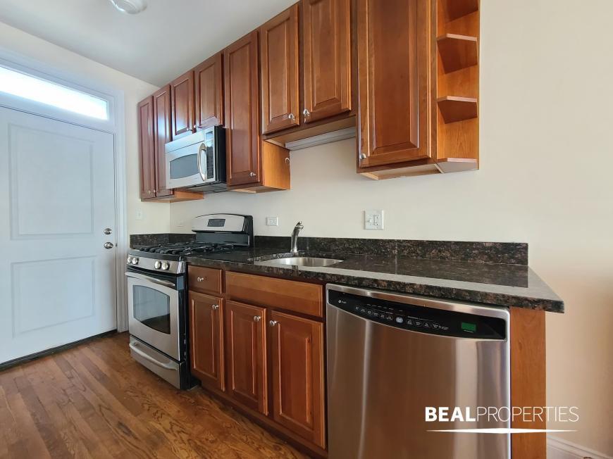 Primary Photo - 1 bedroom in CHICAGO IL 60613