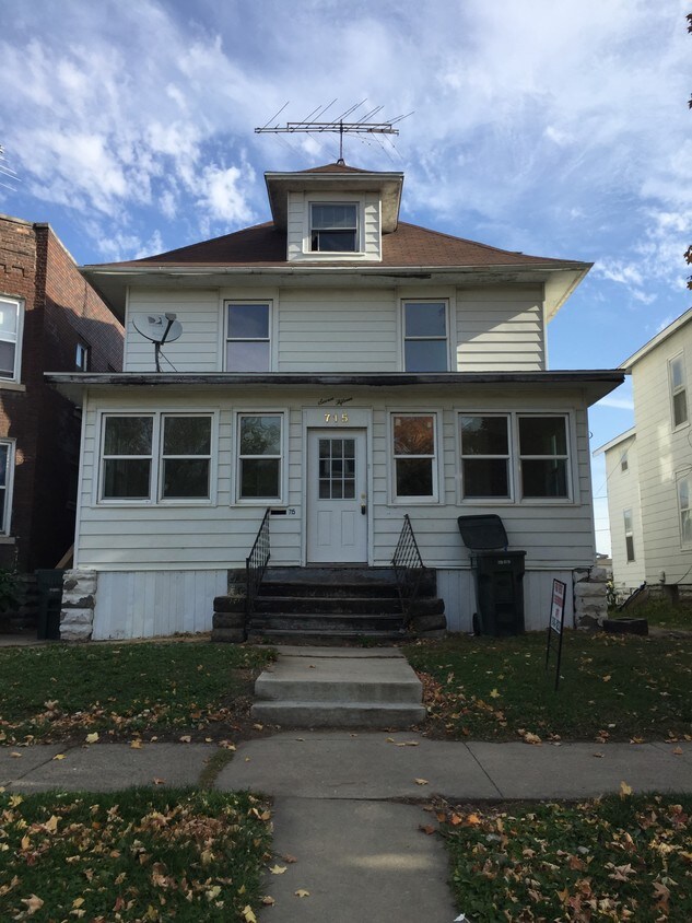 House - 715 South St
